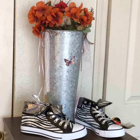 ZEBRA BLACK AND WHITE HIGH TOP LACE UP SNEAKERS - Picture 2 of 7